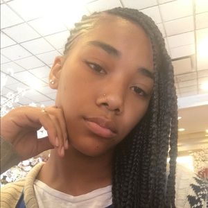 Meet your Posher, Donecia